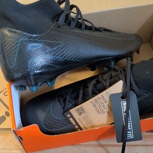 Nike Men's Black Soccer Cleats with Subtle Gloss Accents